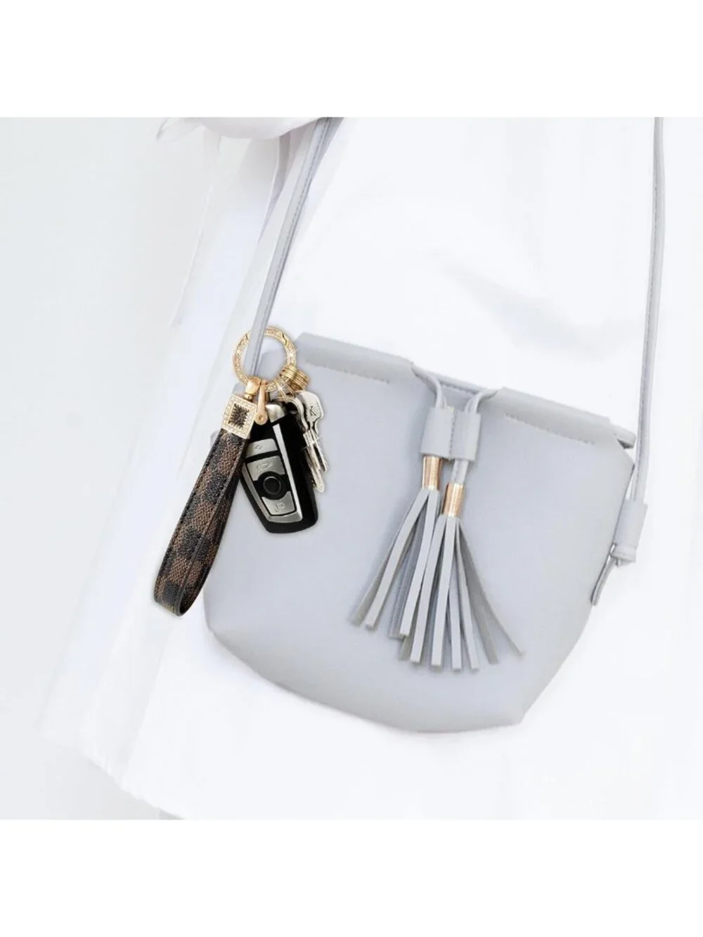 Stylish Leather Wristlet Keychain for Home & Car Keys - Functional & Chic
